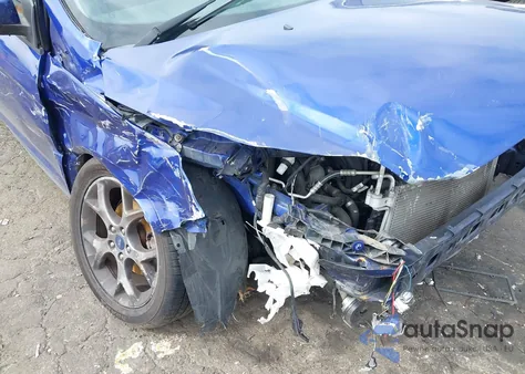 2014 Ford Focus Se z USA, uszkodzony, nr VIN 1FADP3F2XEL268847